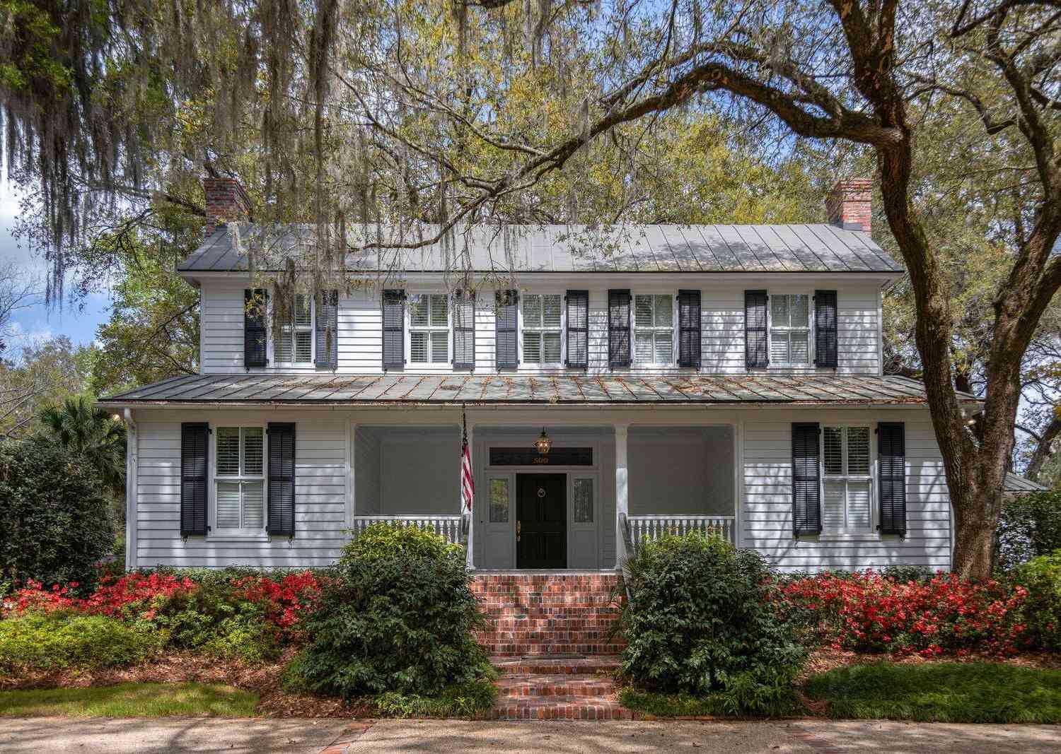 Homes For Sale - 500 Central Avenue<br/> Summerville, SC 29483