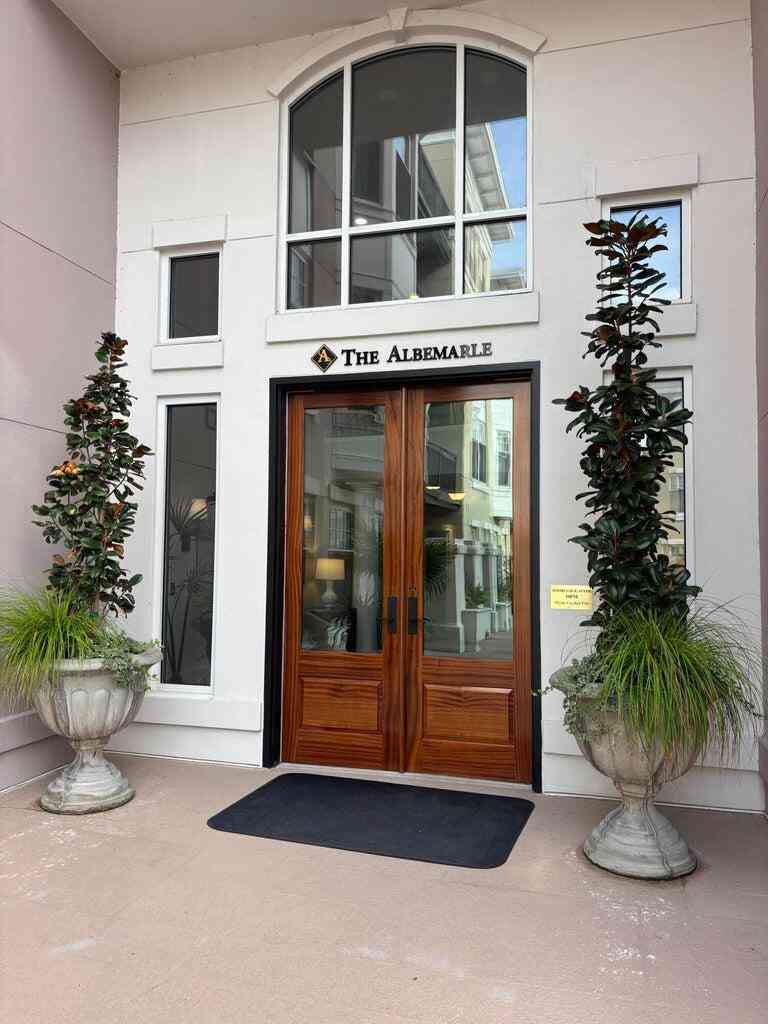 Homes For Rent - 498 Albemarle Road #409<br/> Charleston, SC 29407
