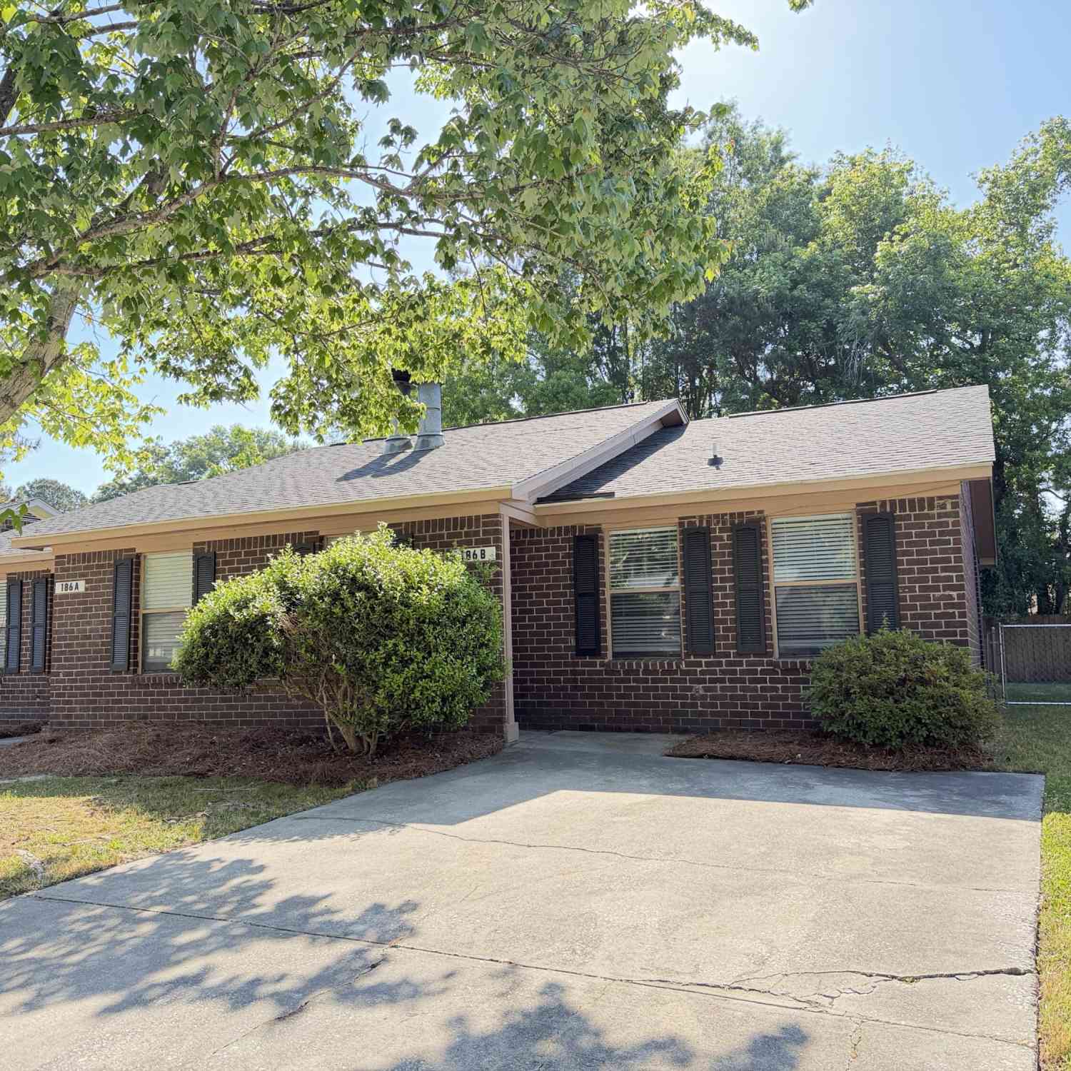 Homes For Rent - 186 Dorchester Manor Boulevard #B<br/> North Charleston, SC 29420