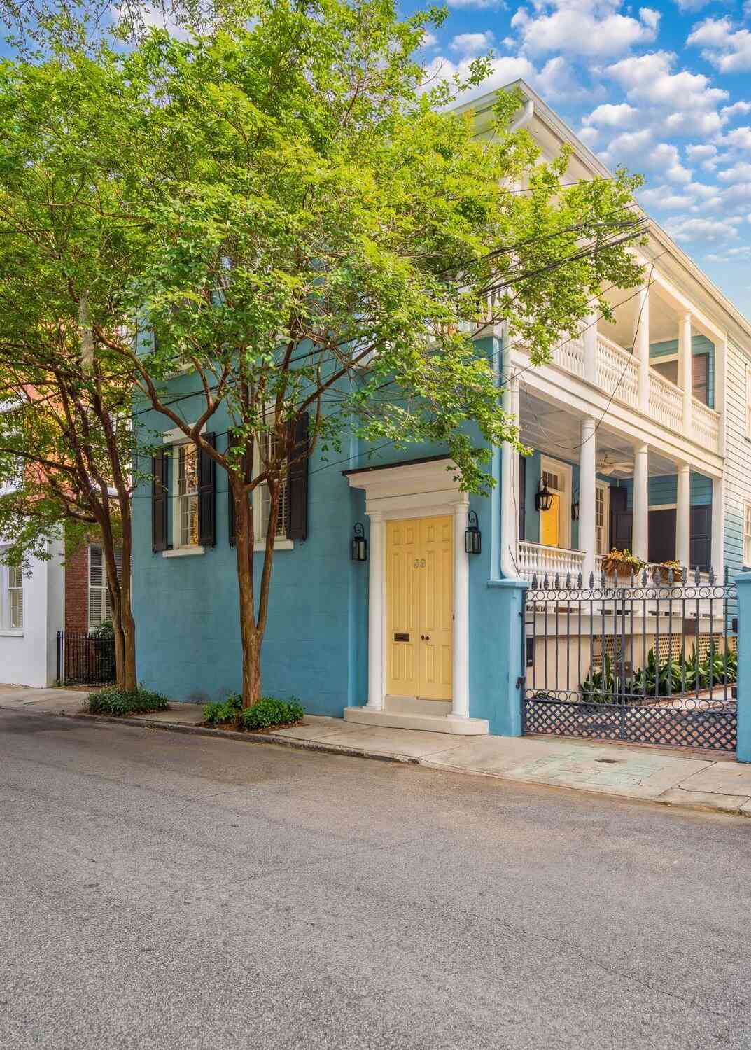 Homes For Sale - 39 Society Street<br/> Charleston, SC 29401