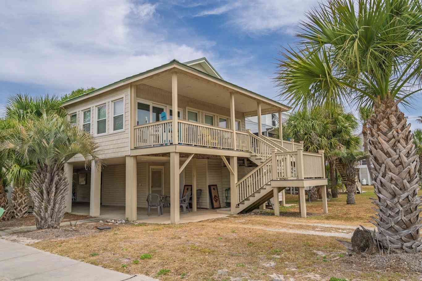 Homes For Sale - 2708 Palmetto Boulevard<br/> Edisto Beach, SC 29438