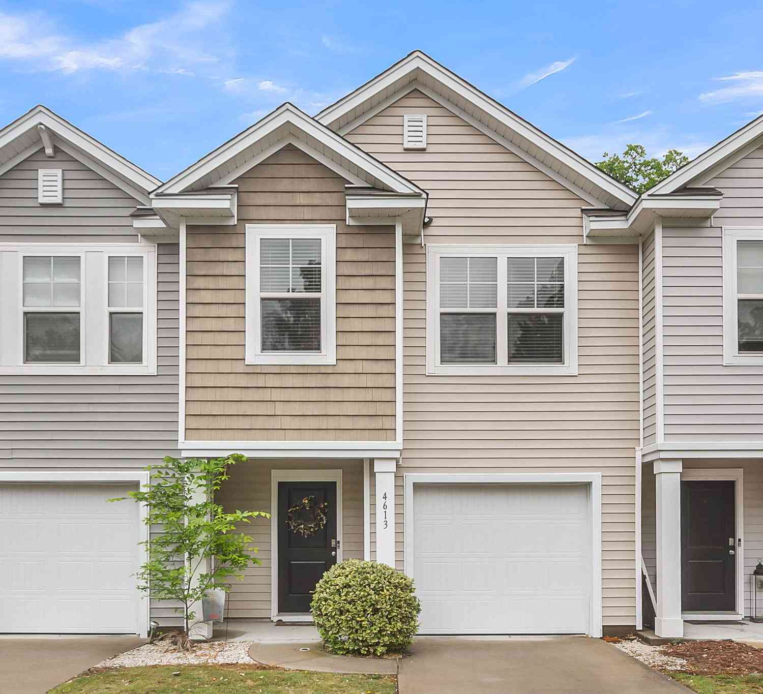 Townhouse For Sale - 4613 Palm View Circle<br/> North Charleston, SC 29418
