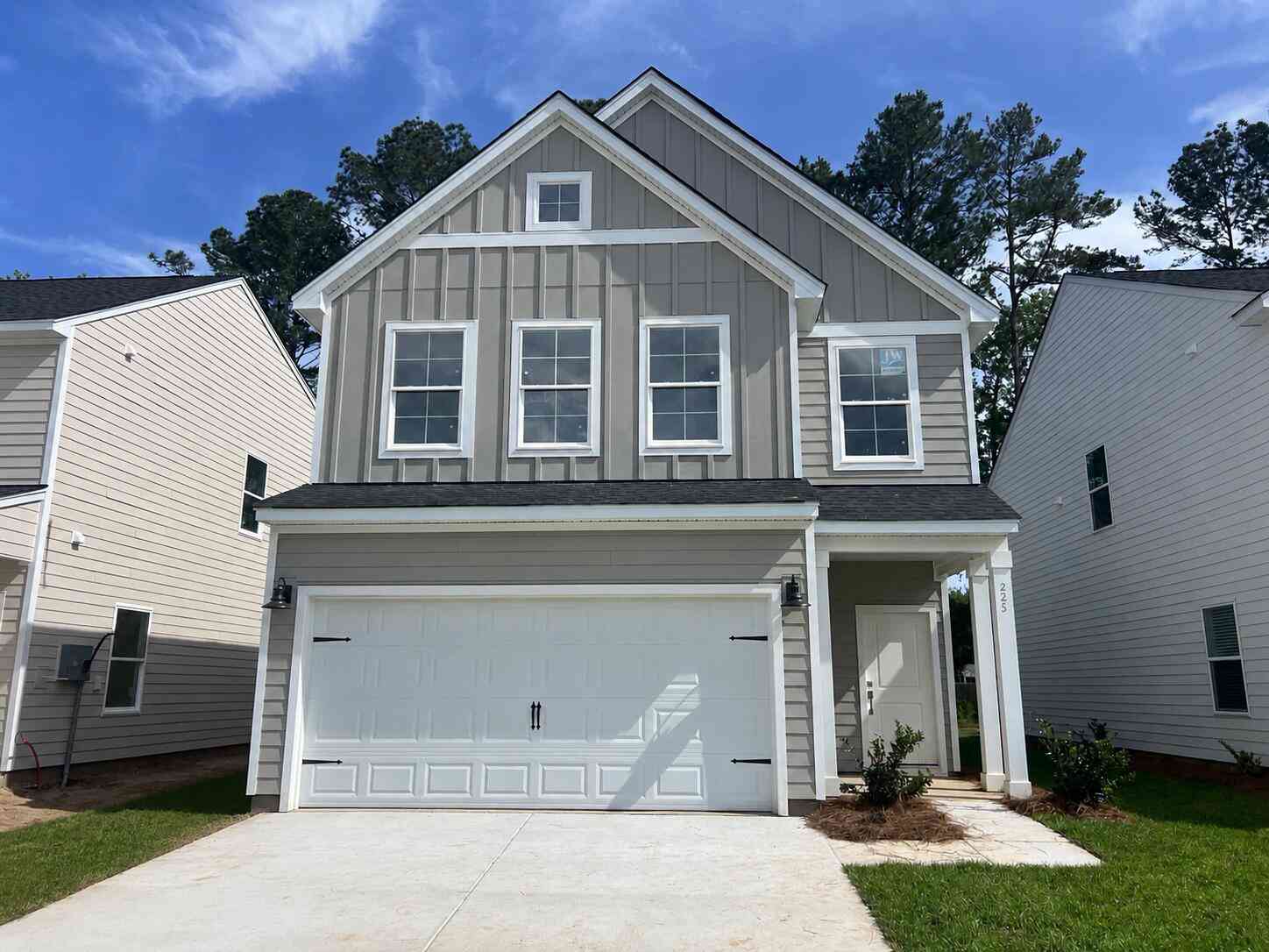 Homes For Sale - 225 Central Creek Drive<br/> Goose Creek, SC 29445