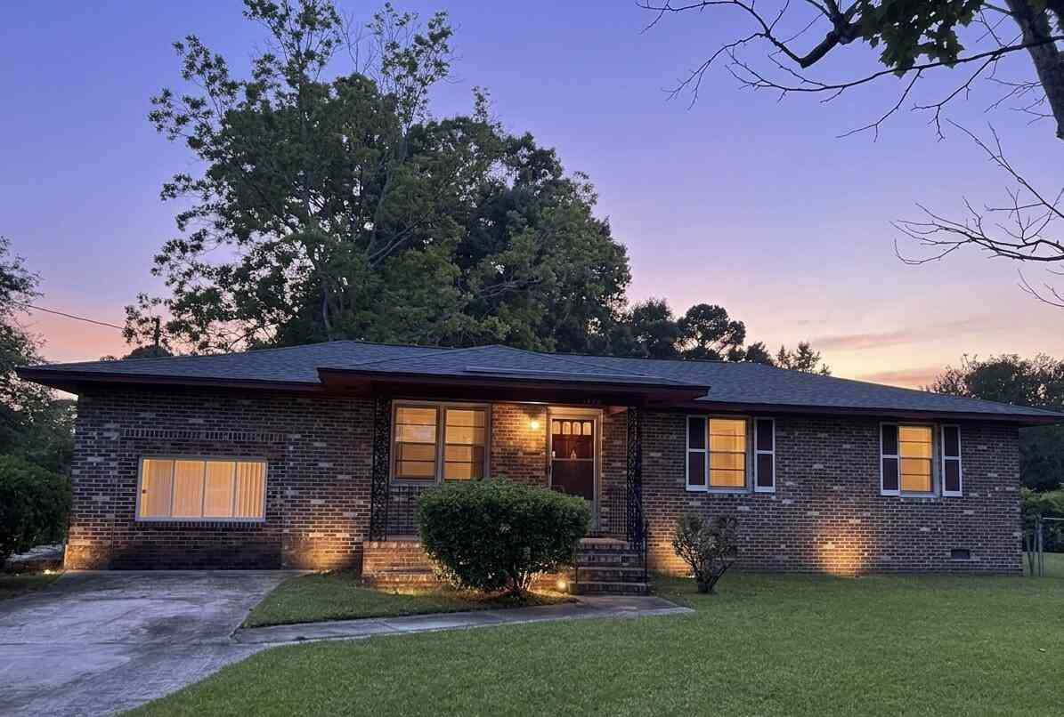 Homes For Sale - 1300 White Drive<br/> Charleston, SC 29407
