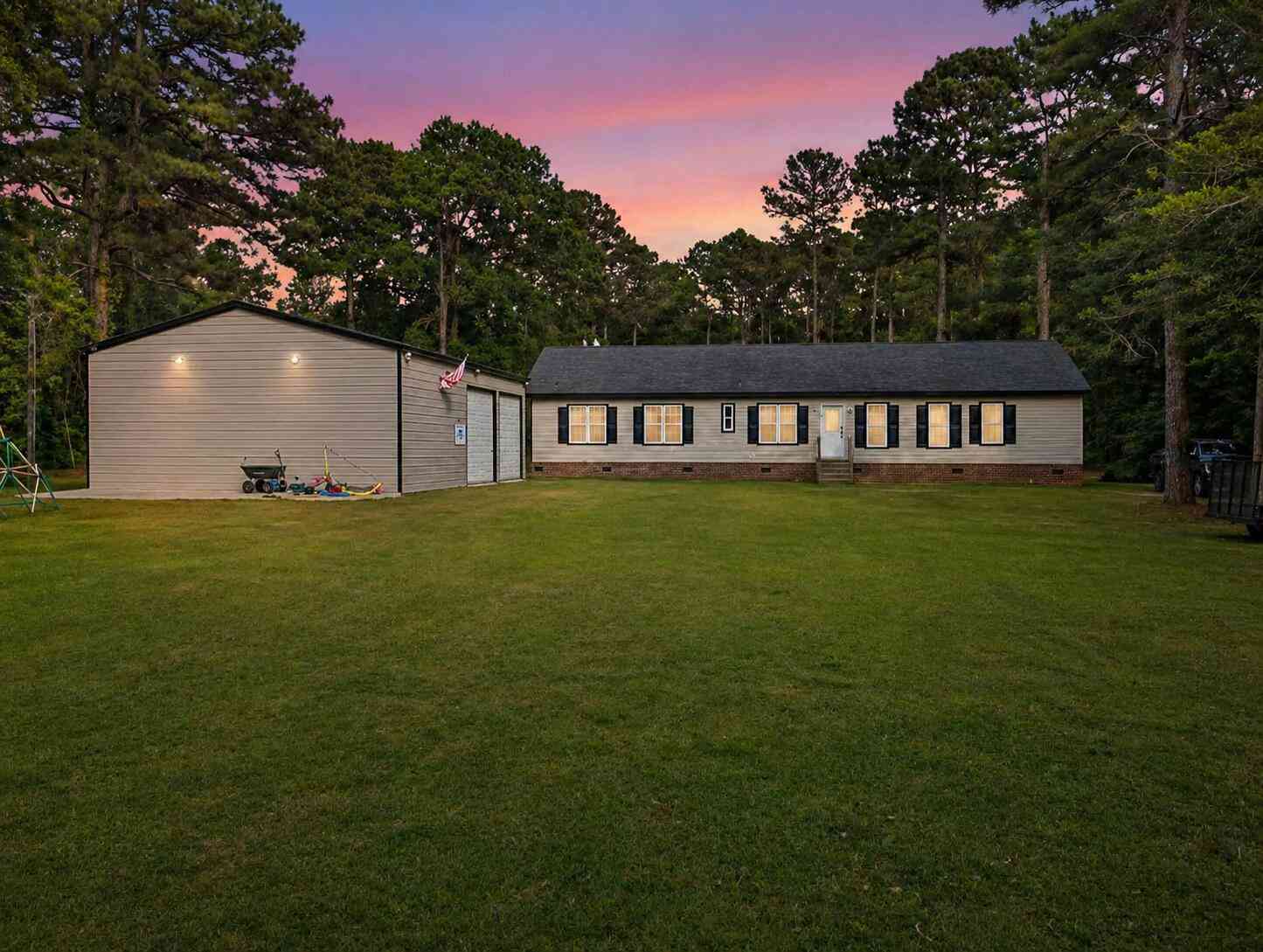 Homes For Sale - 717 Huskie Lane<br/> Saint Stephen, SC 29479