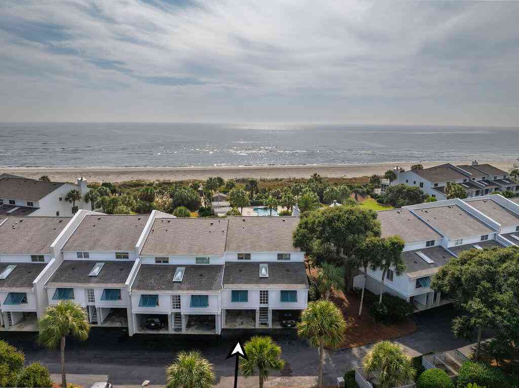 Townhouse For Sale - 17 Beach Club Villas<br/> Charleston County, Isle of Palms, SC 29451