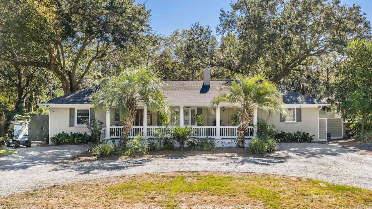 Homes For Rent - 933 S Shem Drive<br/> Mount Pleasant, SC 29464