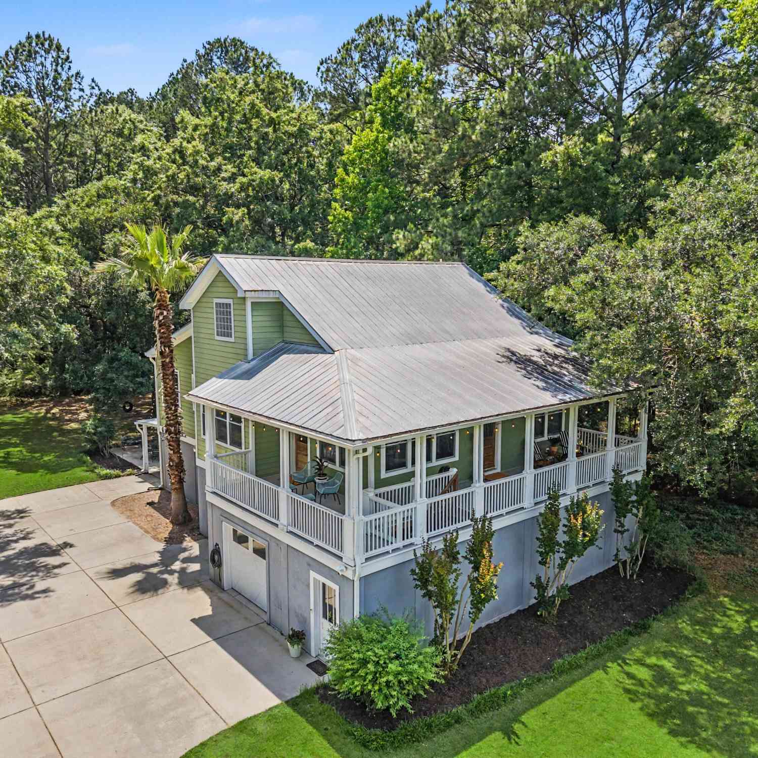 Homes For Sale - 417 Renau Boulevard<br/> Summerville, SC 29483