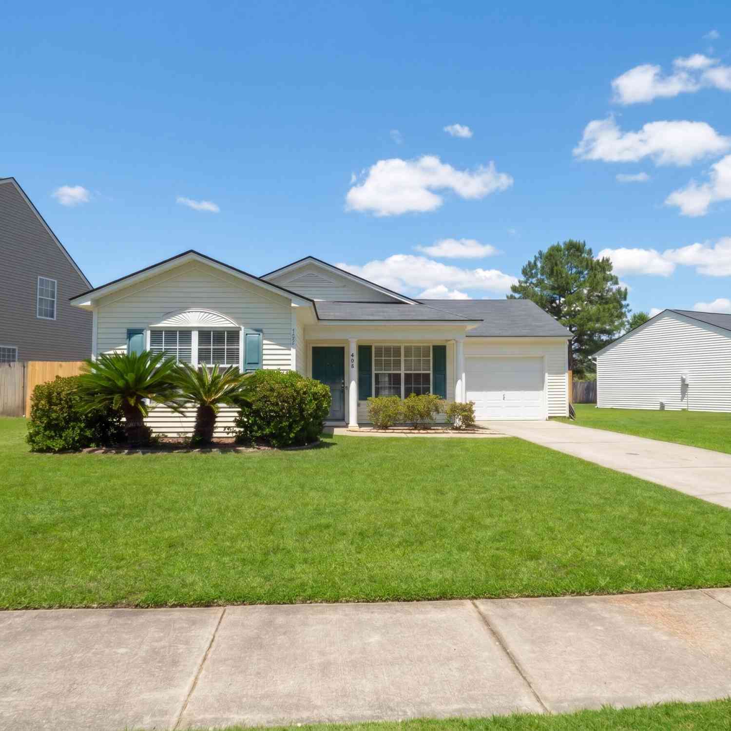 Homes For Sale - 408 Jamestown Drive<br/> Berkeley County, Summerville, SC 29486