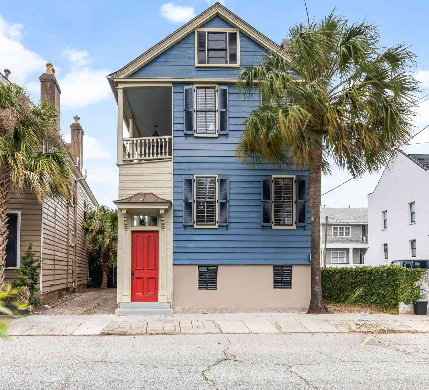 Condo For Sale - 42 Vanderhorst Street #B<br/> Charleston, SC 29403