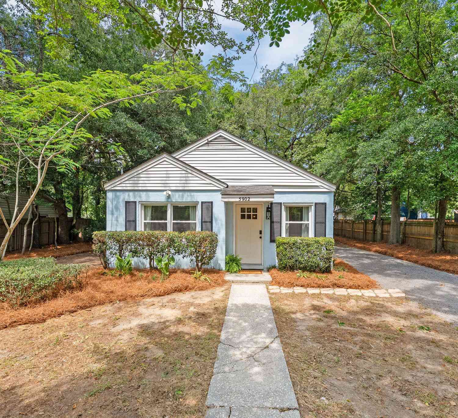 Homes For Sale - 5902 Sedgefield Drive<br/> Hanahan, SC 29410