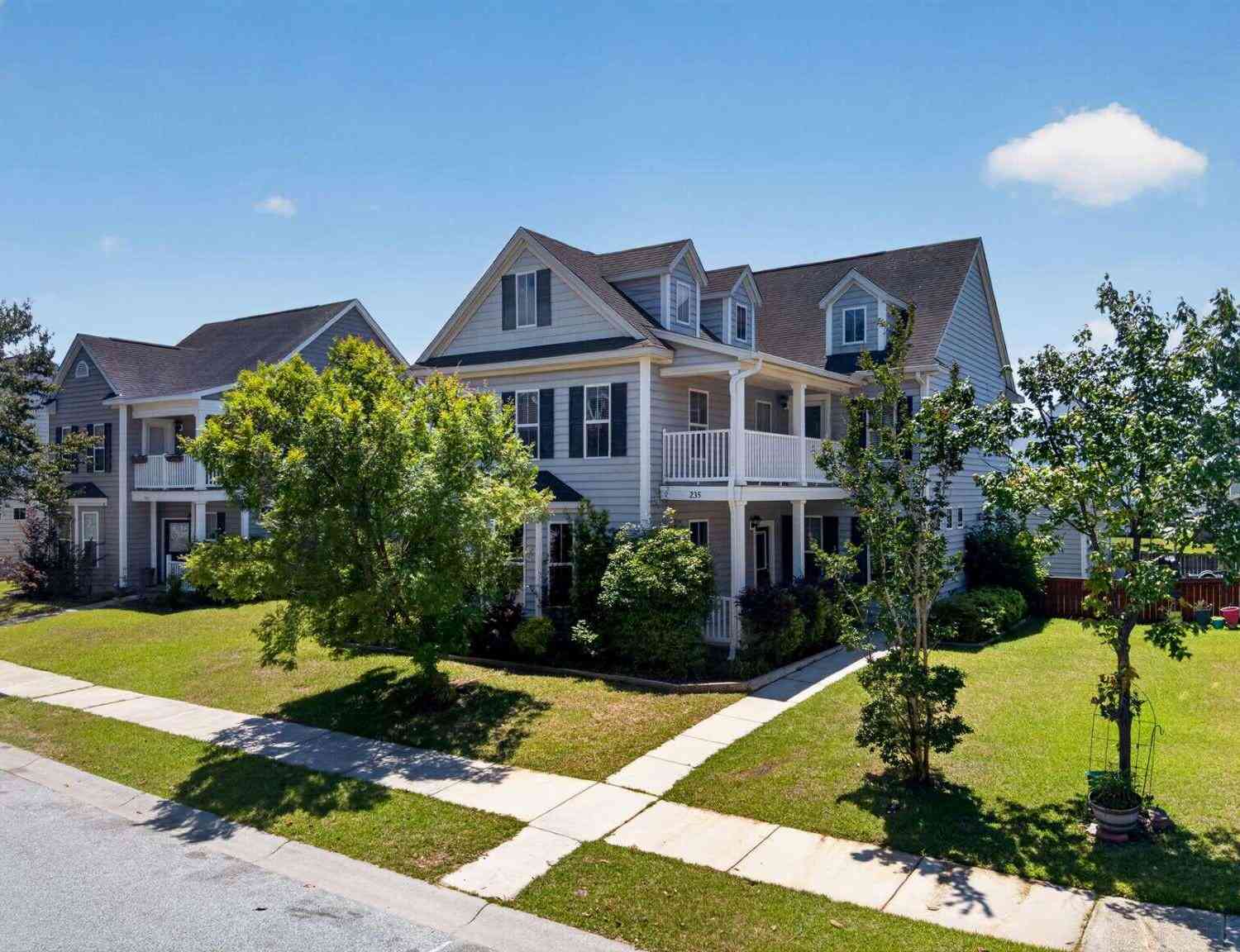 Homes For Sale - 235 Cameron Street<br/> Berkeley County, Summerville, SC 29486