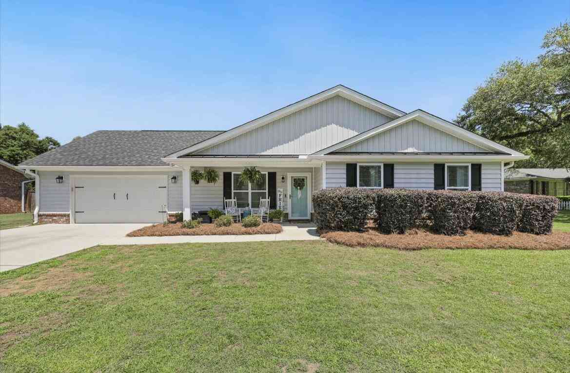 Homes For Sale - 1207 Dennis Boulevard<br/> Moncks Corner, SC 29461