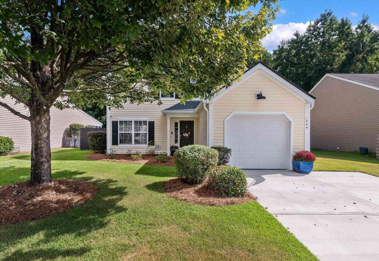 Homes For Rent - 1344 Palm Cove Drive<br/> Charleston, SC 29492