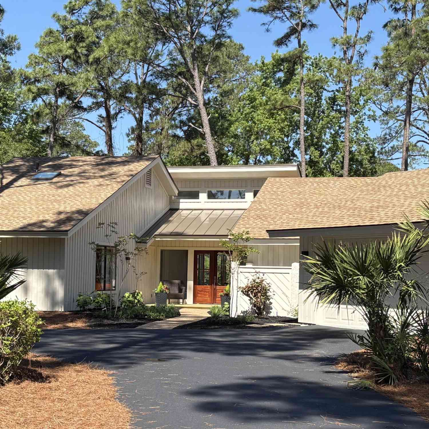 Homes For Sale - 21 Myrtle Bank Road<br/> Hilton Head Island, SC 29926
