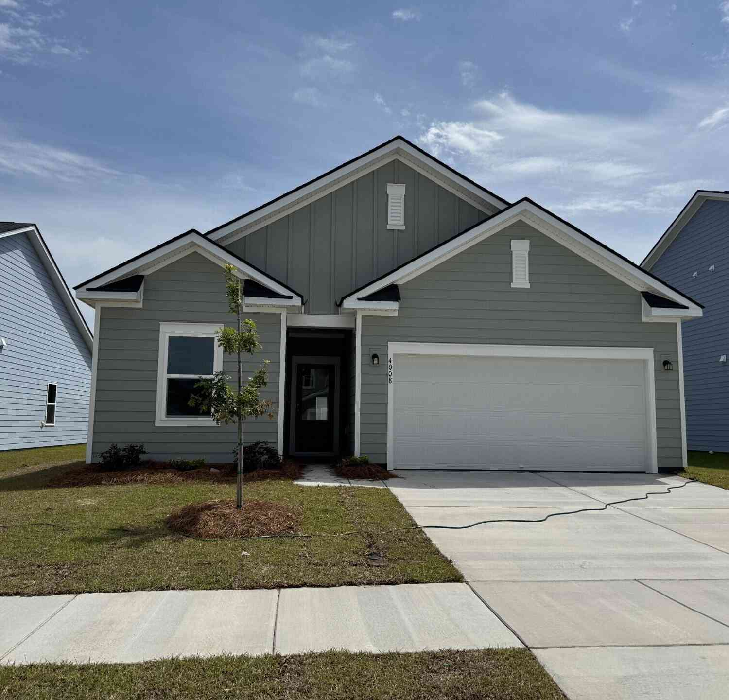Homes For Sale - 4008 Lemon Grass Lane<br/> Ravenel, SC 29470