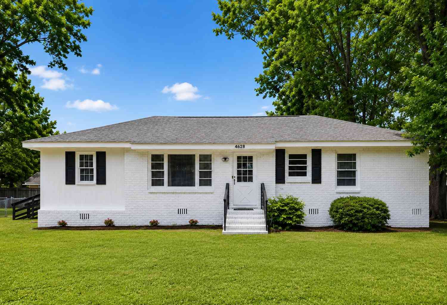 Homes For Sale - 4628 Watkins Road<br/> Charleston County, North Charleston, SC 29418