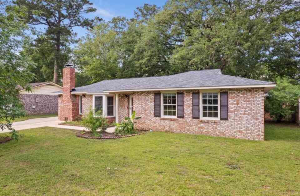 Homes For Sale - 7708 Jadewood Drive<br/> North Charleston, SC 29418