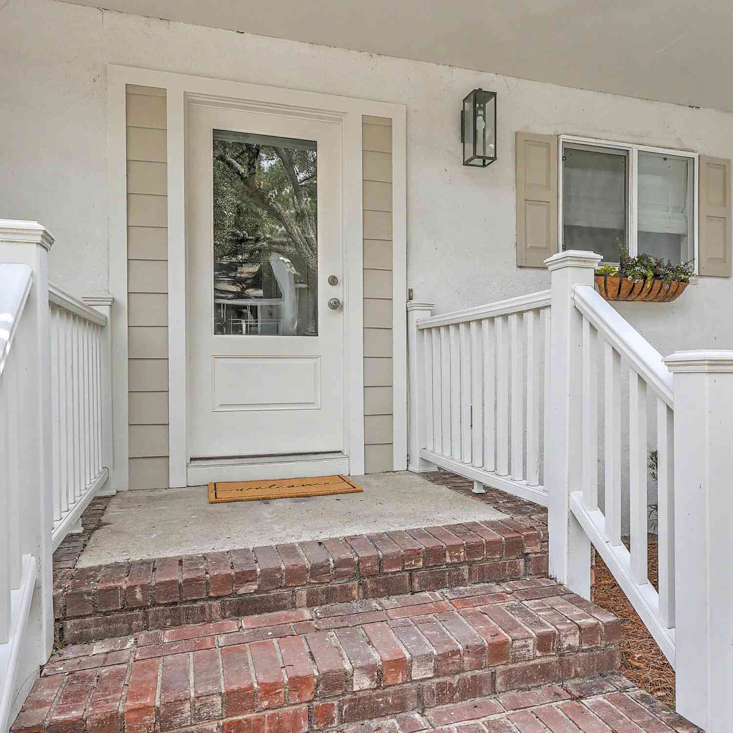 Townhouse For Sale - 958 Myrtle Court<br/> Mount Pleasant, SC 29464