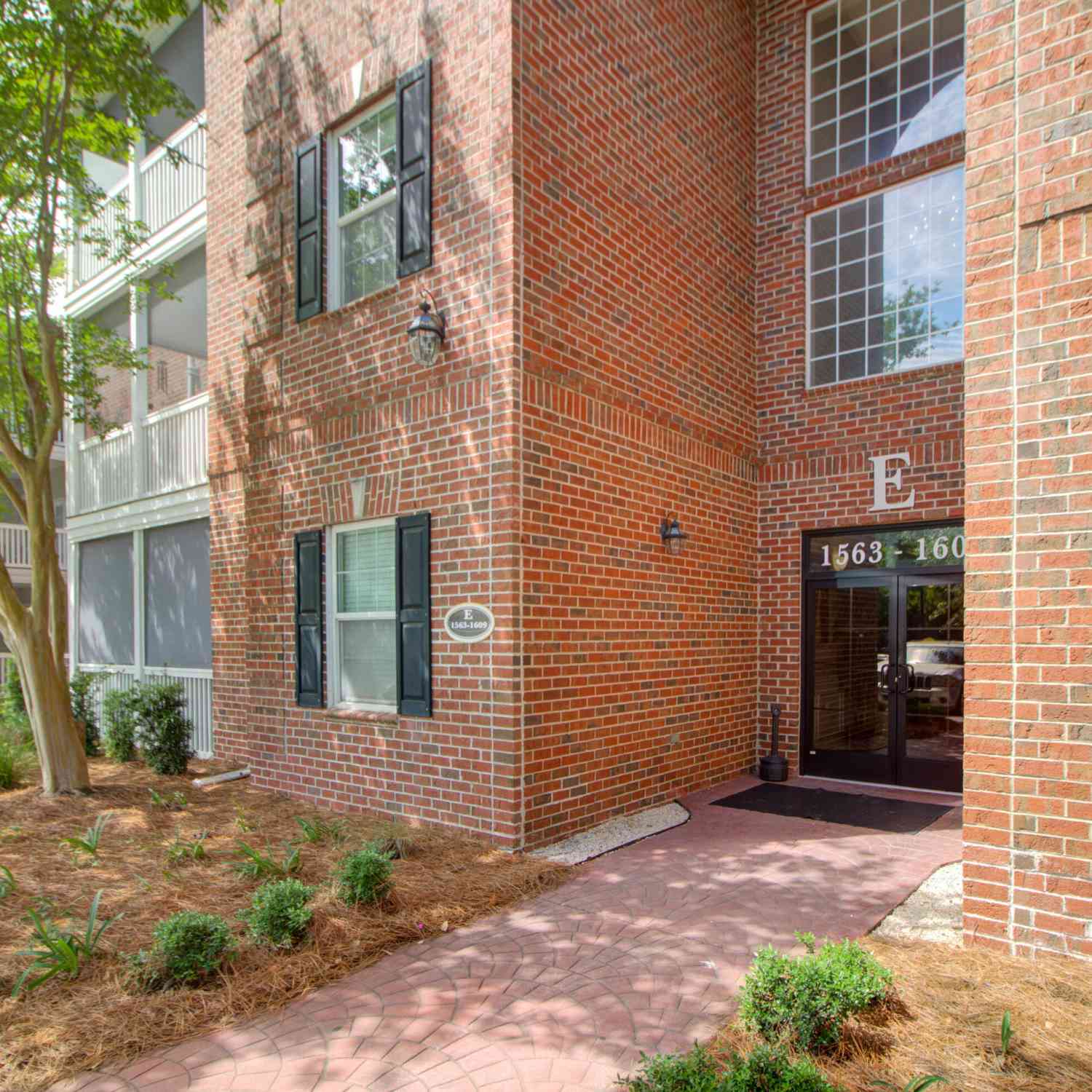 Condo For Sale - 1565 Cambridge Lakes Drive #UNIT 103E<br/> Mount Pleasant, SC 29464