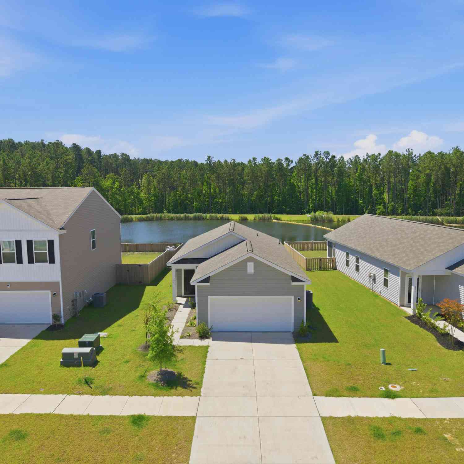 Homes For Sale - 254 Phoenix Drive<br/> Summerville, SC 29486
