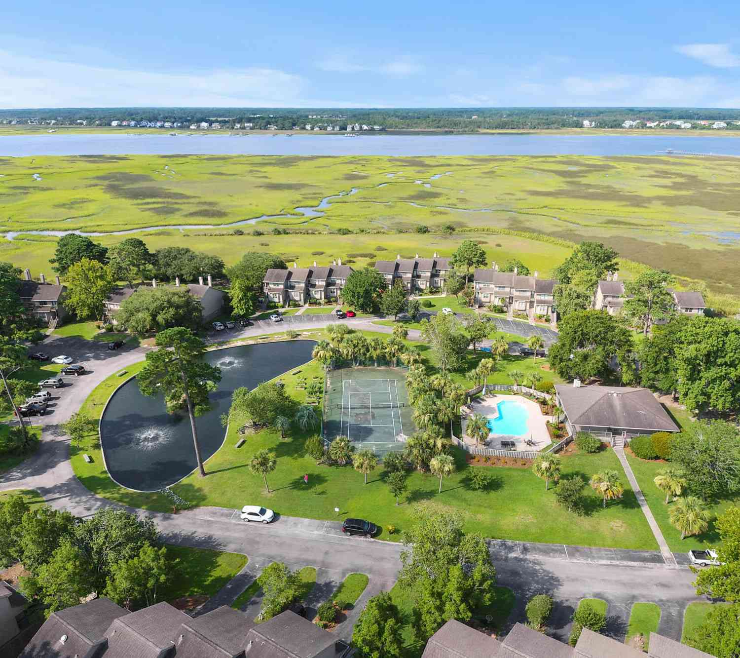 Townhouse For Sale - 127 River Breeze Drive #UNIT 32<br/> Charleston, SC 29407
