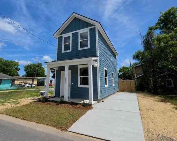 Homes For Sale - 2061 Beech Avenue<br/> North Charleston, SC 29405