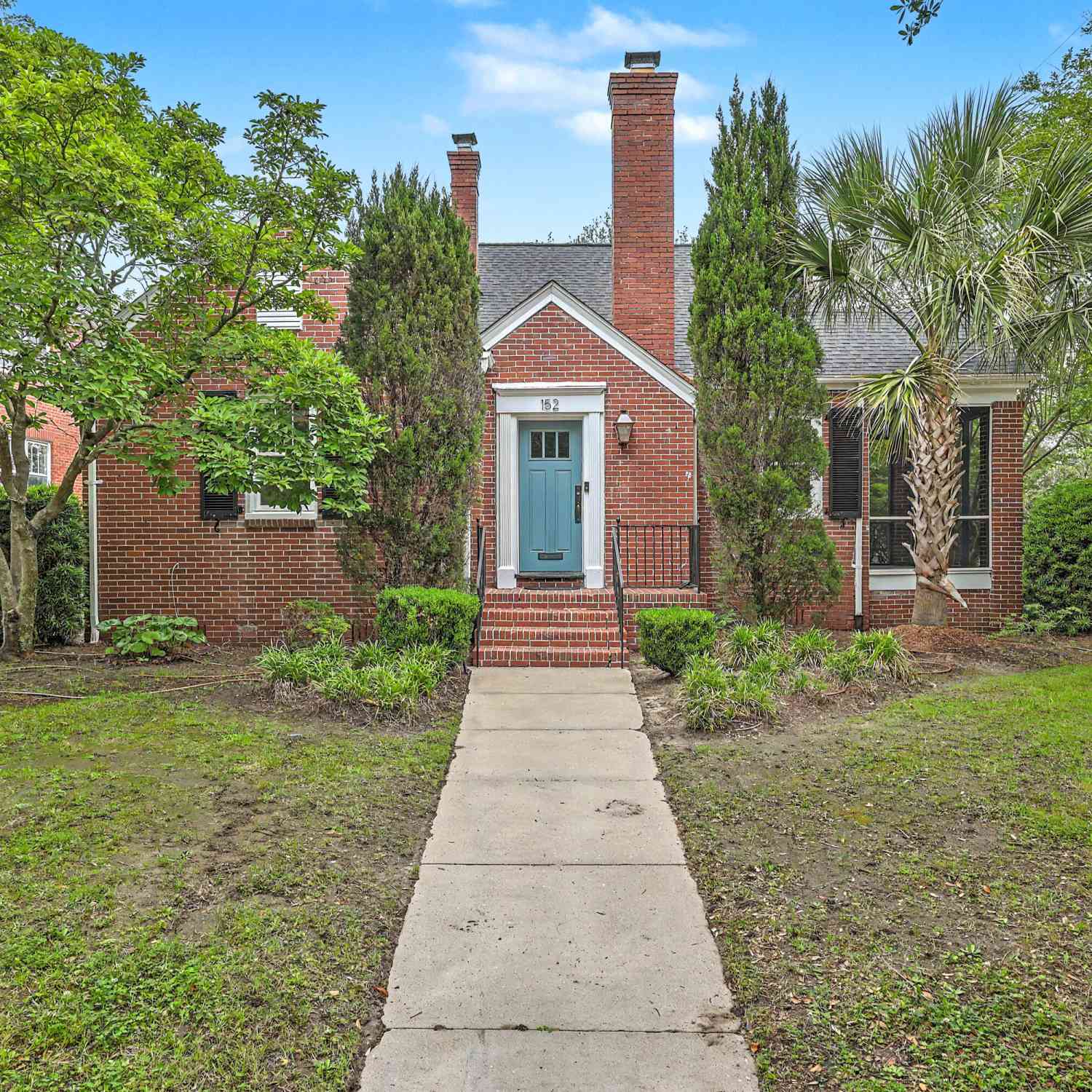 Homes For Sale - 152 Grove Street<br/> Charleston, SC 29403