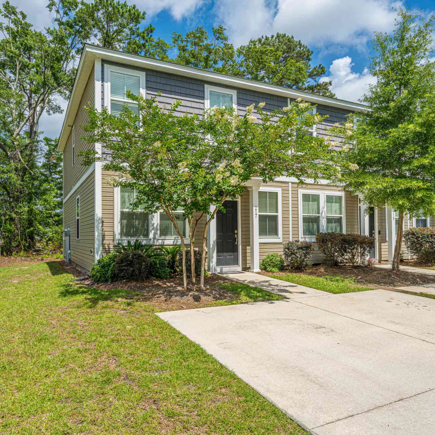 Townhouse For Sale - 217 Alston Street<br/> Summerville, SC 29483