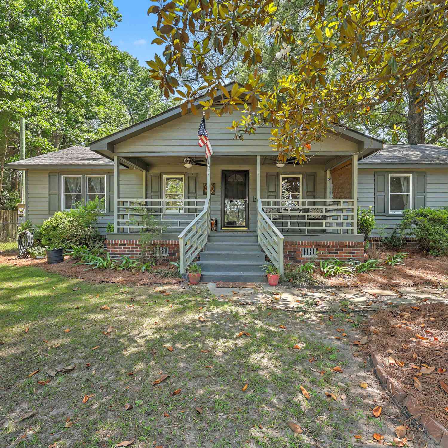 Homes For Sale - 5709 Old Jacksonboro Road<br/> Ravenel, SC 29470