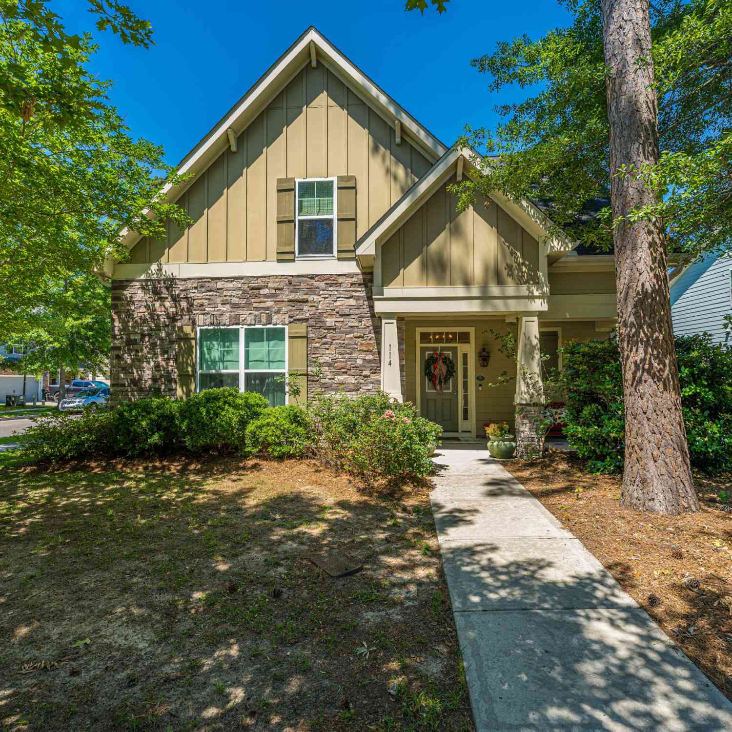 Homes For Sale - 114 Shea Street<br/> Summerville, SC 29485