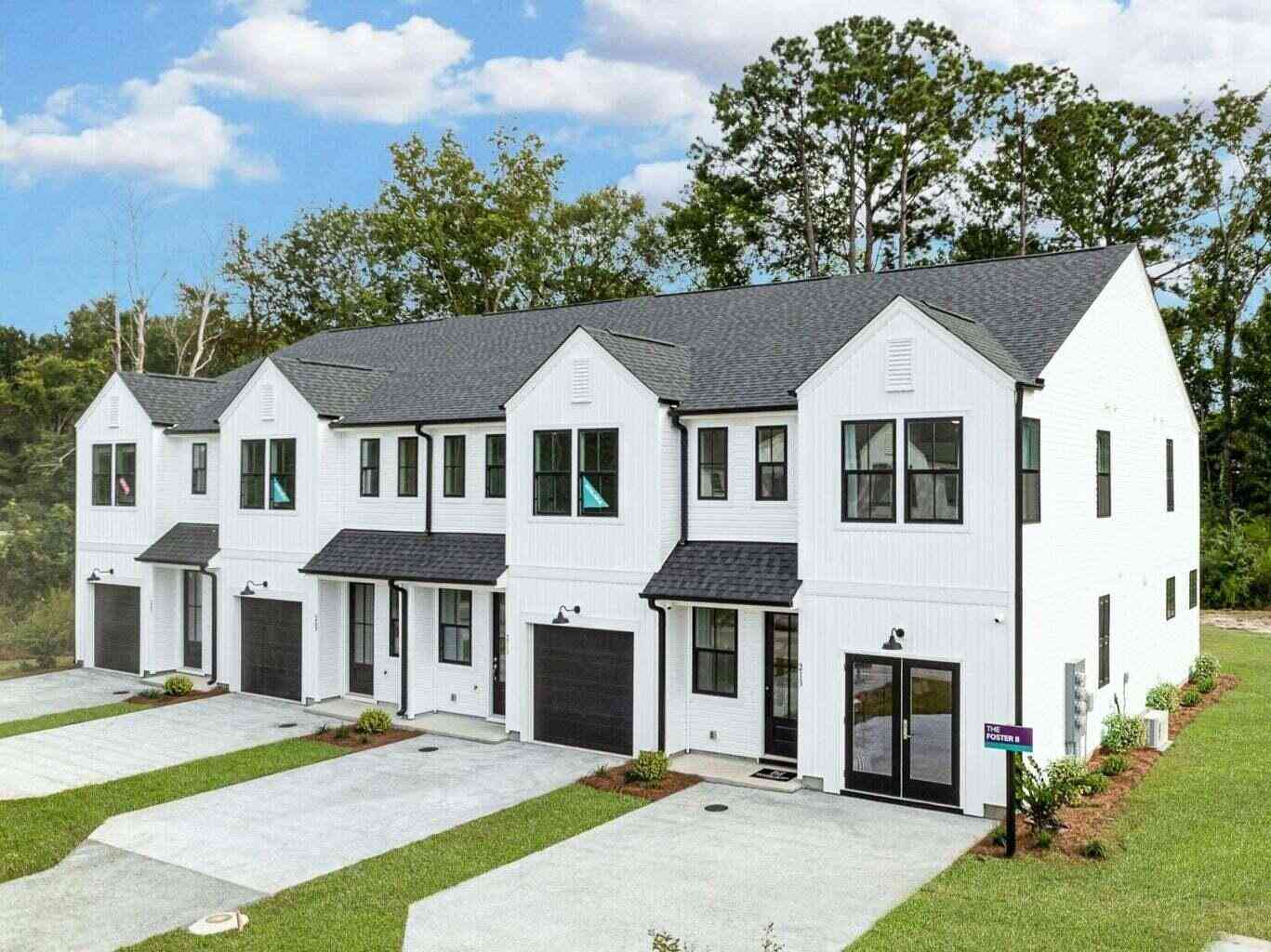 Townhouse For Sale - 330 Bremerton Drive<br/> Goose Creek, SC 29445