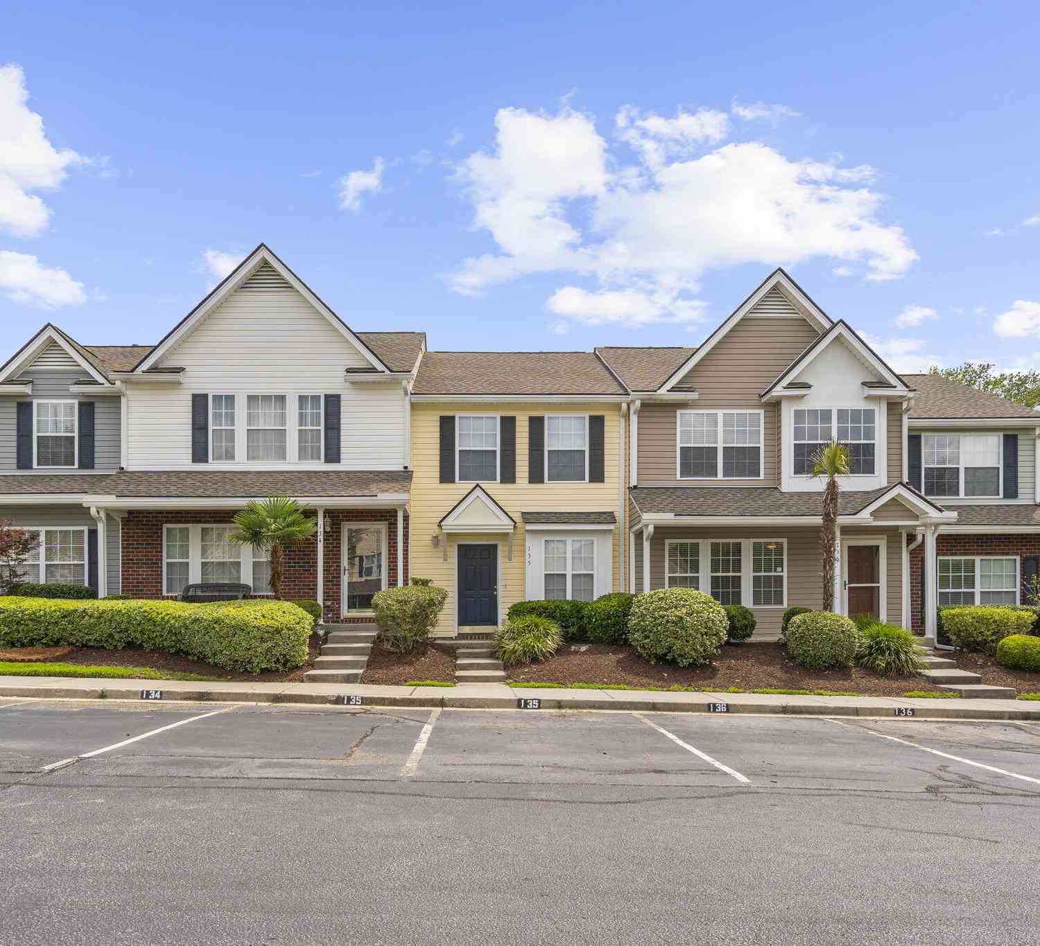 Townhouse For Sale - 136 Macy Circle<br/> Goose Creek, SC 29445