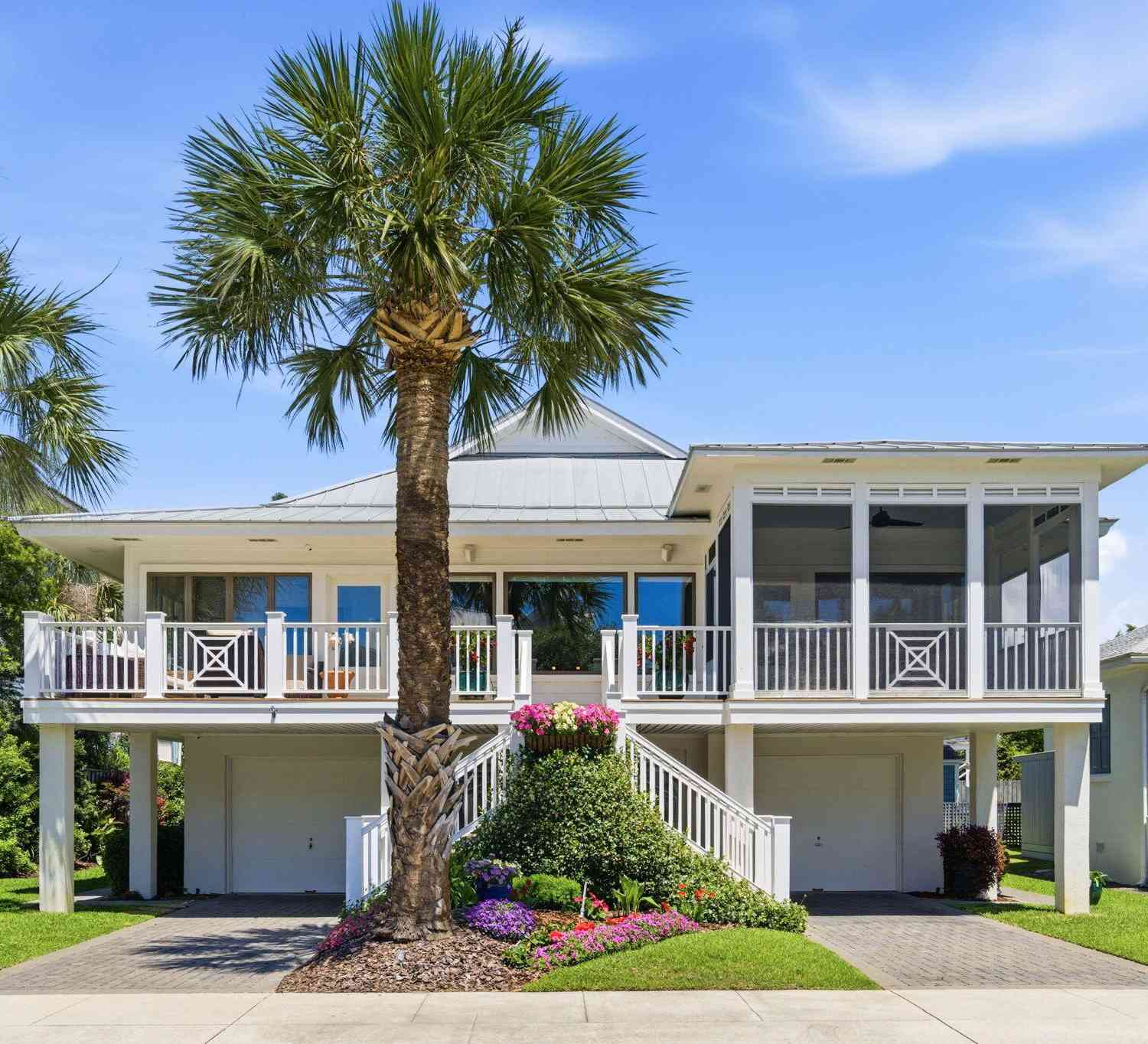 Homes For Sale - 621 Ocean Boulevard<br/> Isle of Palms, SC 29451