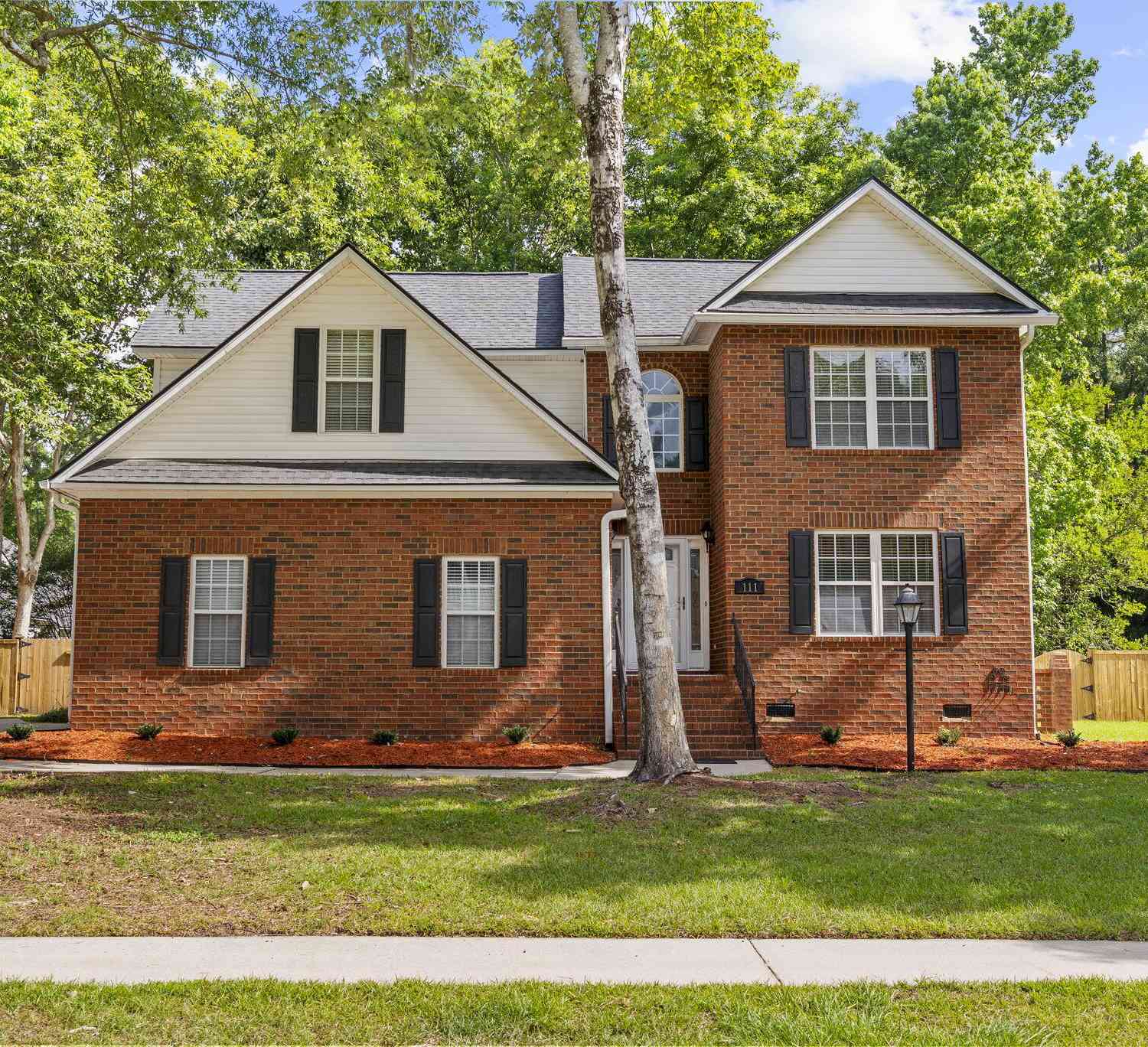 Homes For Sale - 111 Haleswood Circle<br/> Goose Creek, SC 29445
