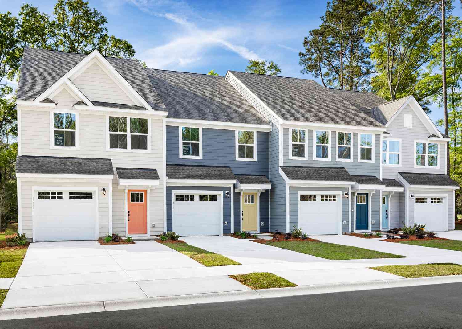 Townhouse For Sale - 1184 Brackish Court<br/> Summerville, SC 29483