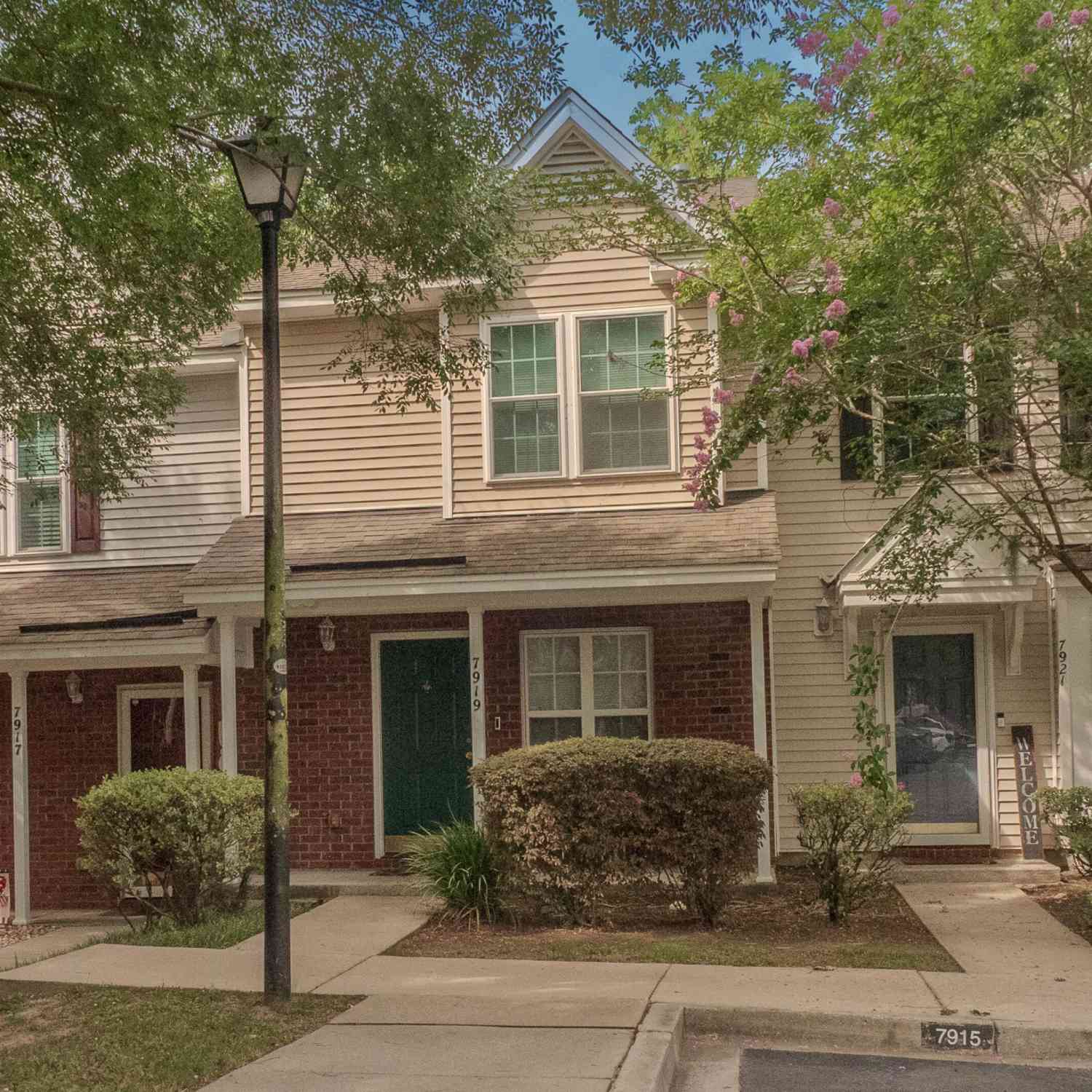 Condo For Sale - 7919 Shadow Oak Drive<br/> Charleston County, North Charleston, SC 29406