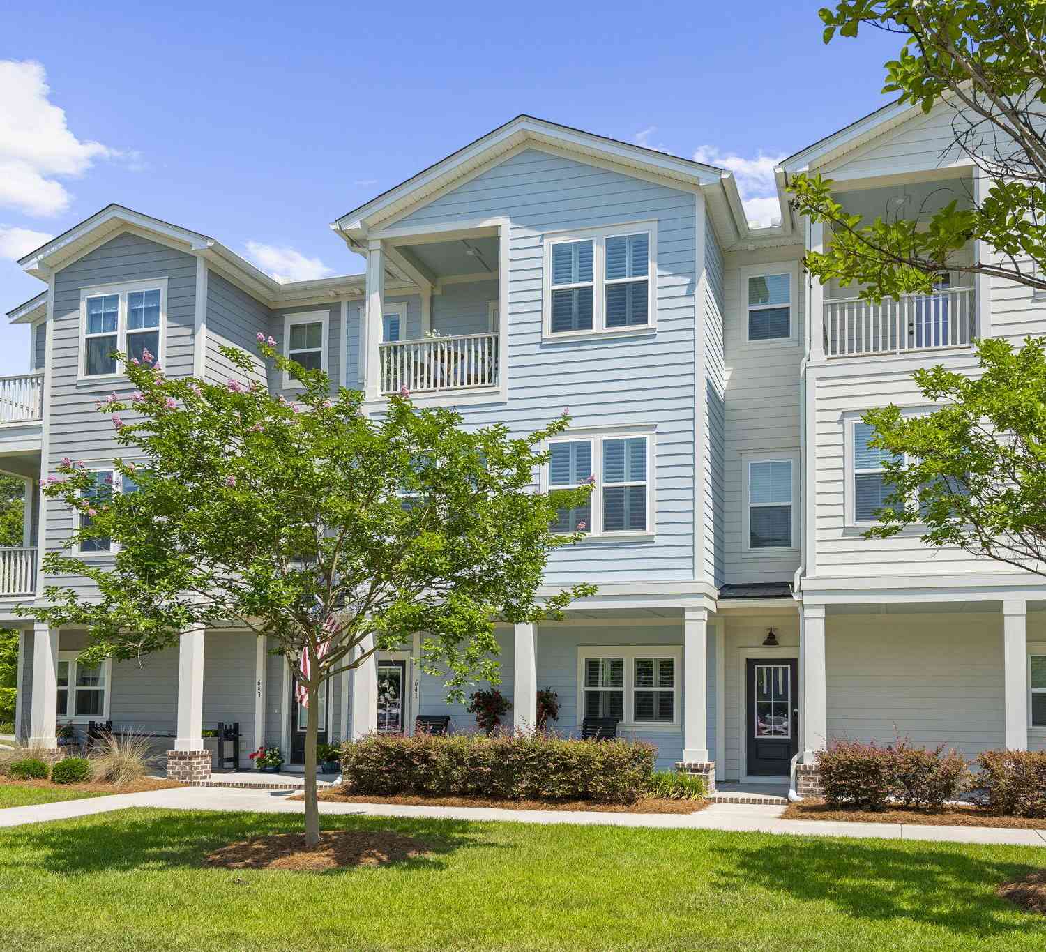 Townhouse For Sale - 641 N Laurel Street<br/> Summerville, SC 29483