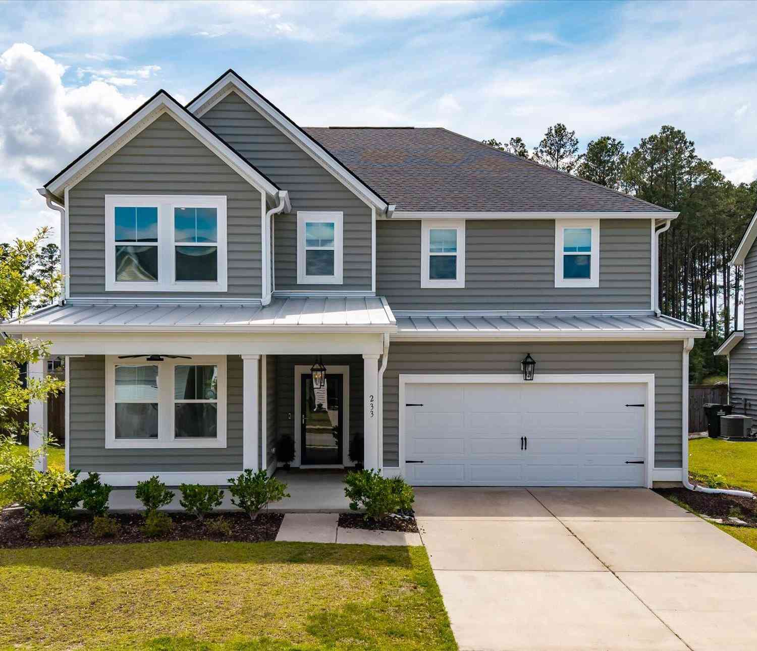 Homes For Sale - 233 Narrowleaf Avenue<br/> Summerville, SC 29485
