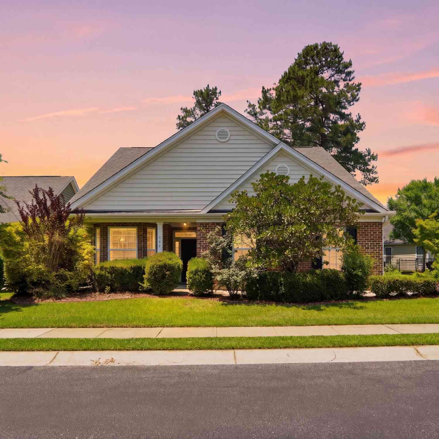 Homes For Sale - 135 Brutus Lane<br/> Summerville, SC 29485