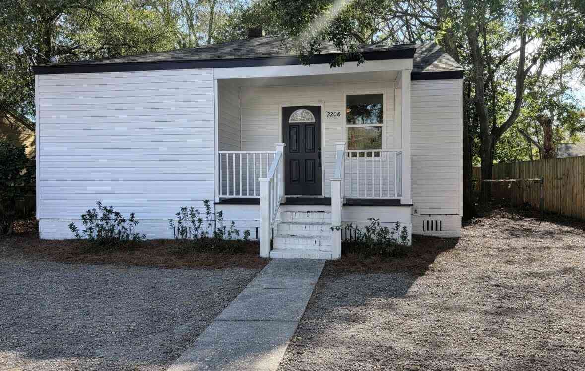 Homes For Sale - 2208 Bailey Drive<br/> Charleston County, North Charleston, SC 29405