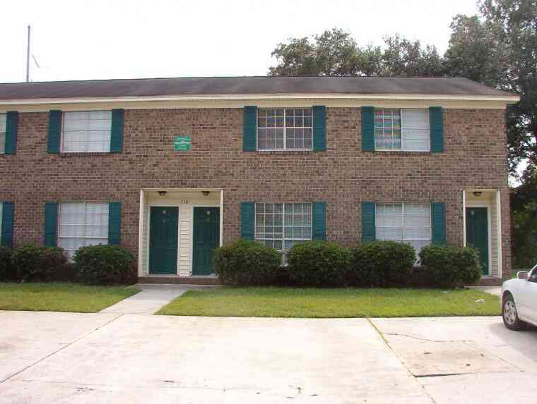 Homes For Rent - 110 Magwood #APT D<br/> Summerville, SC 29485