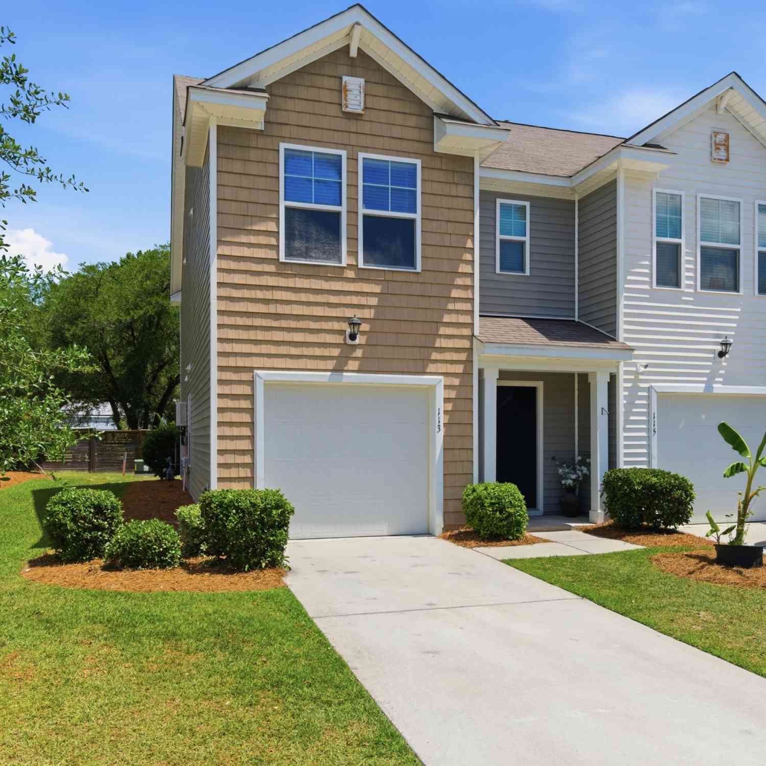Townhouse For Sale - 113 Cozy Nest Way<br/> Summerville, SC 29483