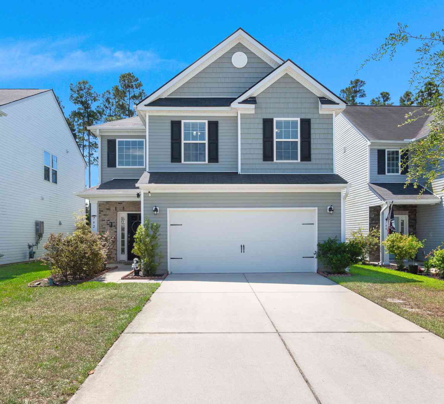 Homes For Sale - 742 Redbud Lane<br/> Summerville, SC 29486