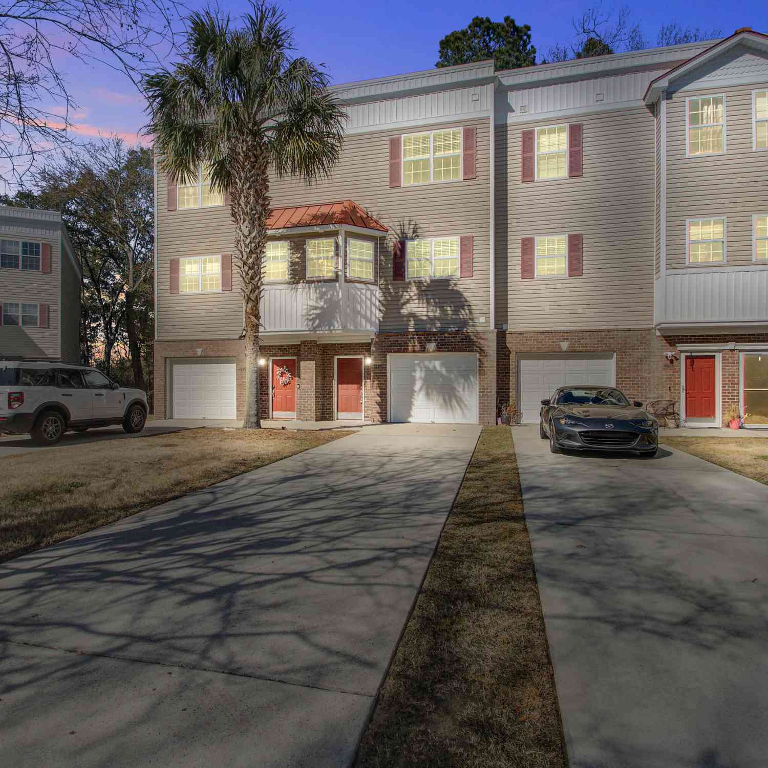 Townhouse For Sale - 4628 N Palm View Circle<br/> North Charleston, SC 29418