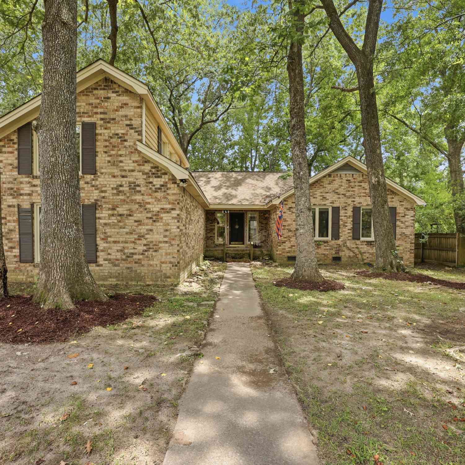 Homes For Sale - 106 Boone Drive<br/> Summerville, SC 29485