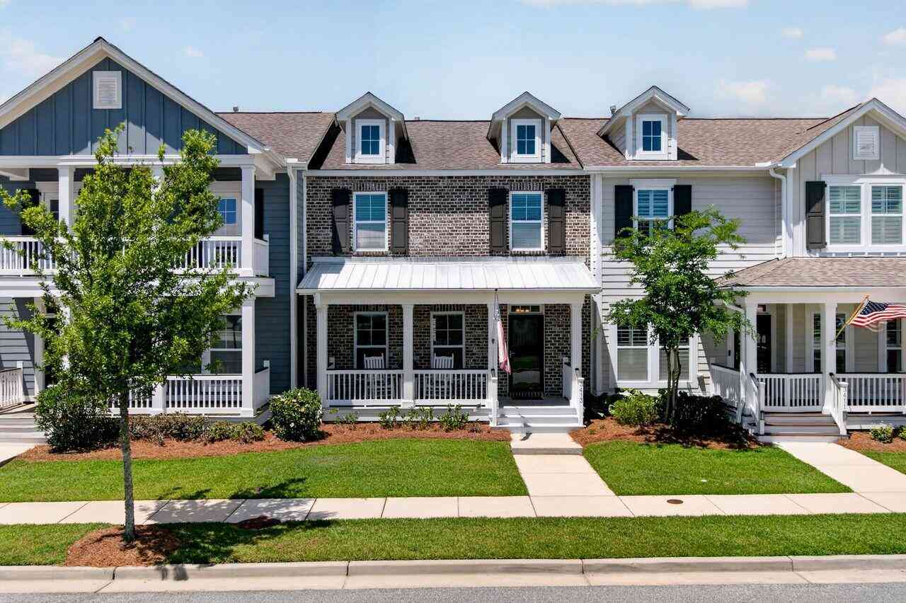 Townhouse For Sale - 3413 Fairwater Place<br/> Mount Pleasant, SC 29466