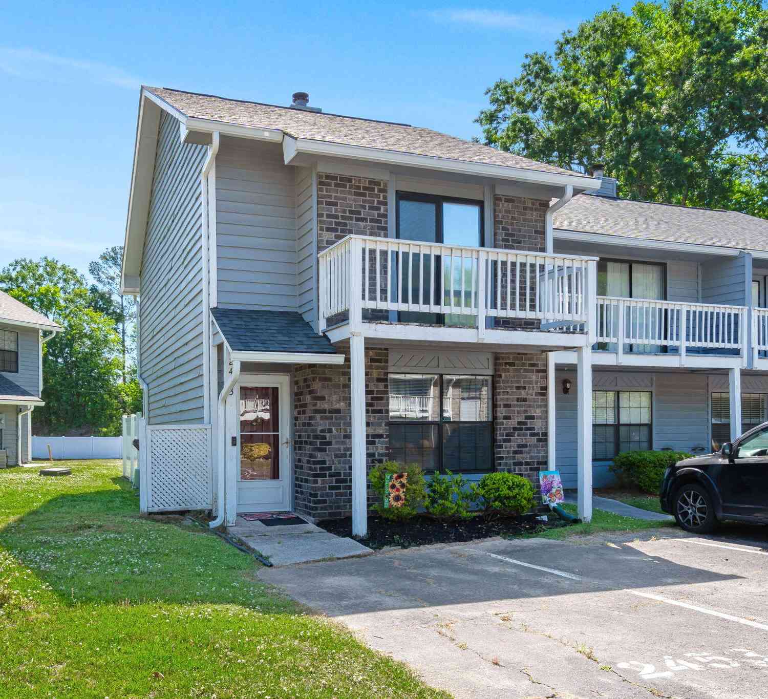 Townhouse For Sale - 2453 Sorrell Avenue<br/> Charleston County, North Charleston, SC 29406