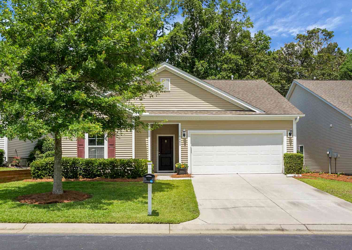 Homes For Sale - 2681 Hanford Mills Lane<br/> Charleston County, North Charleston, SC 29406