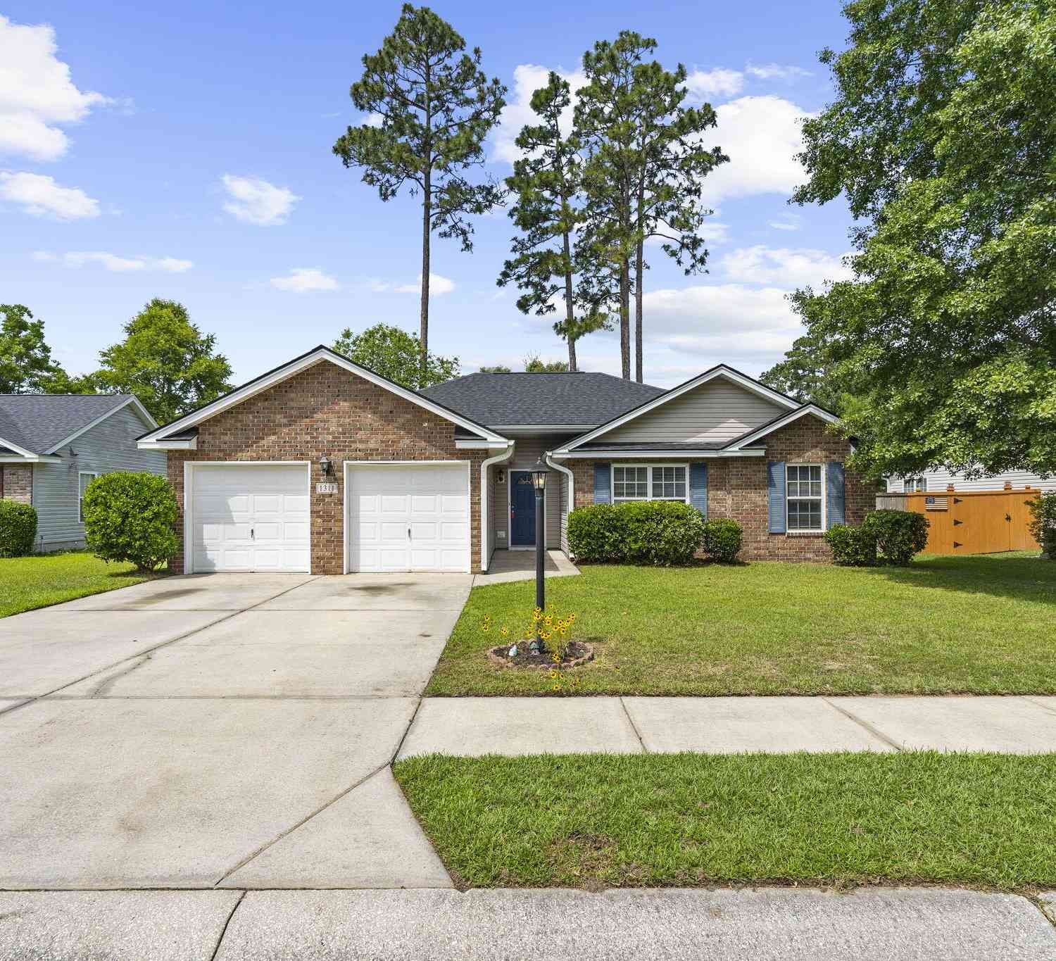 Homes For Sale - 1311 Lantern Road<br/> Summerville, SC 29486